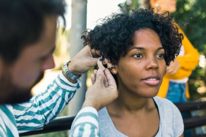 Gibt es nicht online zu kaufen: individuelle Hörgeräte vom Hörakustiker